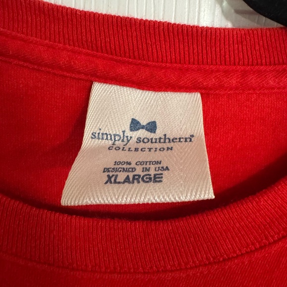 Simply Southern Holiday Long Sleeve Shirt Red Christmas Lights Gold Logo Tee - Picture 6 of 6